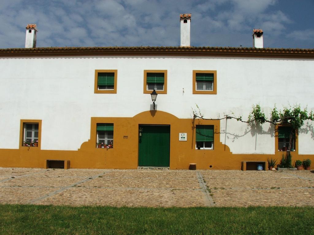 Casa Rural Dehesa De Solana Herrera de Alcántara Esterno foto